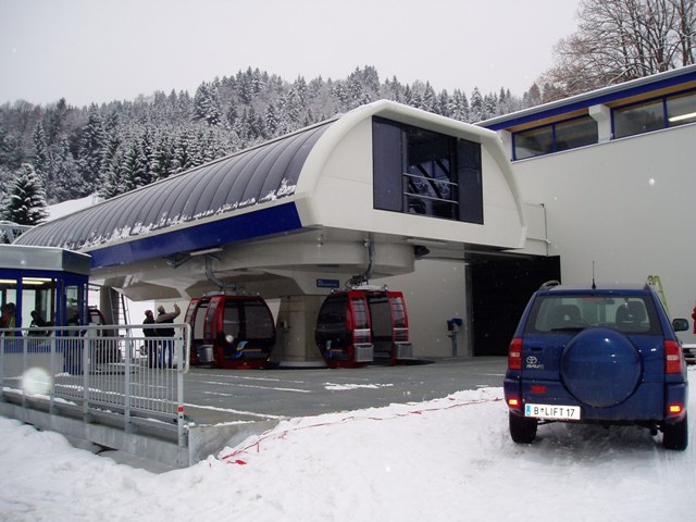 Imbergbahn Berg- und Talstation